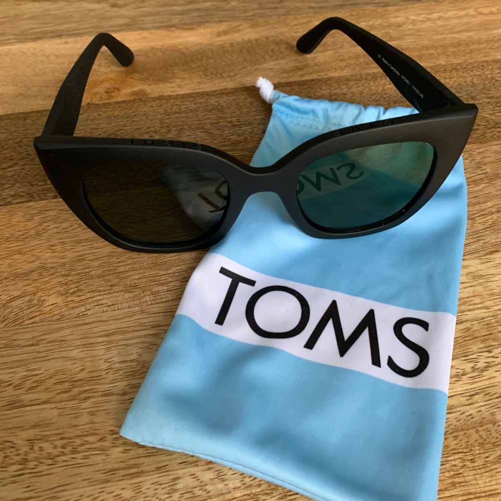TOMS sunglasses